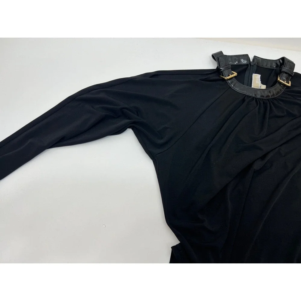 Michael Kors Blk Cold Shoulder Blouse Top Shirt‎ with Buckle Collar Accent Sz XS